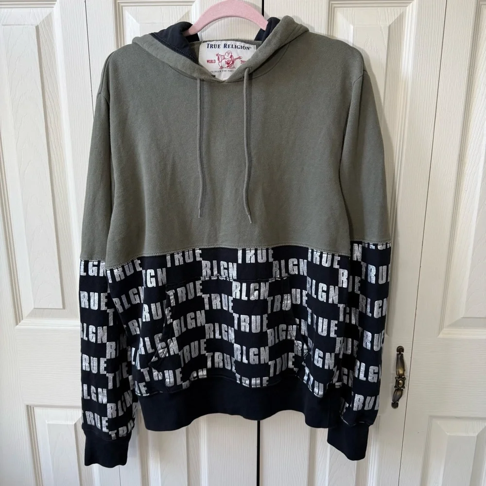 True Religion Silver Metallic Monogram Pullover Hoodie Army Green Mens Size L